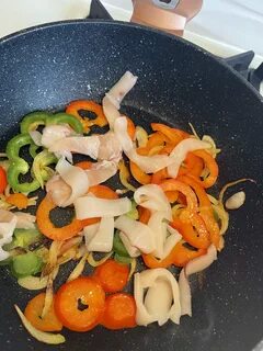 Кальмар на сковороде