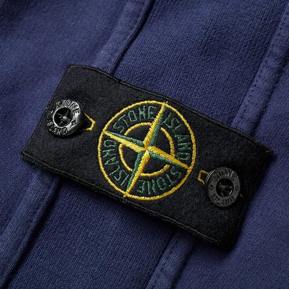 Stone junior. Stone Island Junior патч. Stone Island Джуниор патч. Stone Island Junior Patch. Патч стон Айленд на куртке.