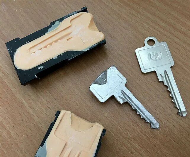 Copy key. Ключ квик сет. ключ копи. terzo c10 форма ключа. form a key part.