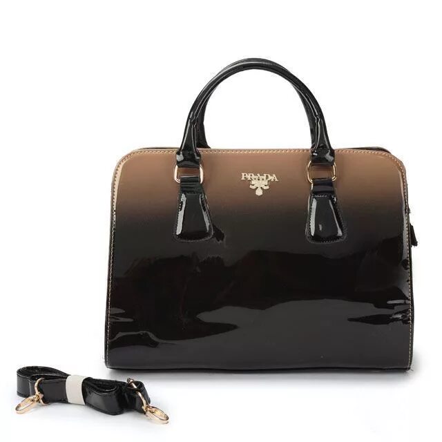 Стил прада. Сумка прада голубая. Prada valexus. Prada valexus. Prada campaign 2014.