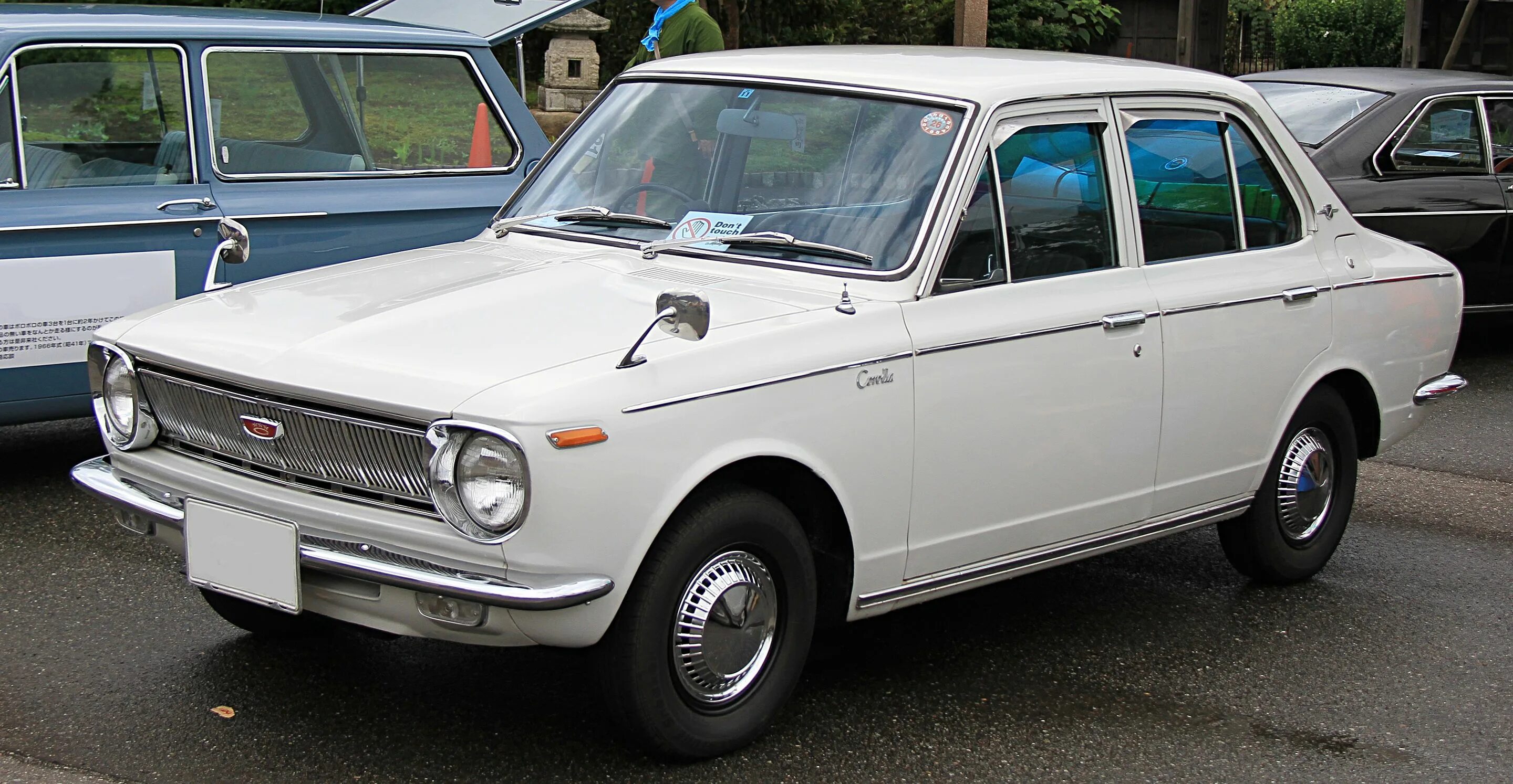 Toyota Corolla 1966. Toyota Corolla 1966 года. Toyota Corolla 1 поколение. Toyota Corolla 1970. Тойота старые модели