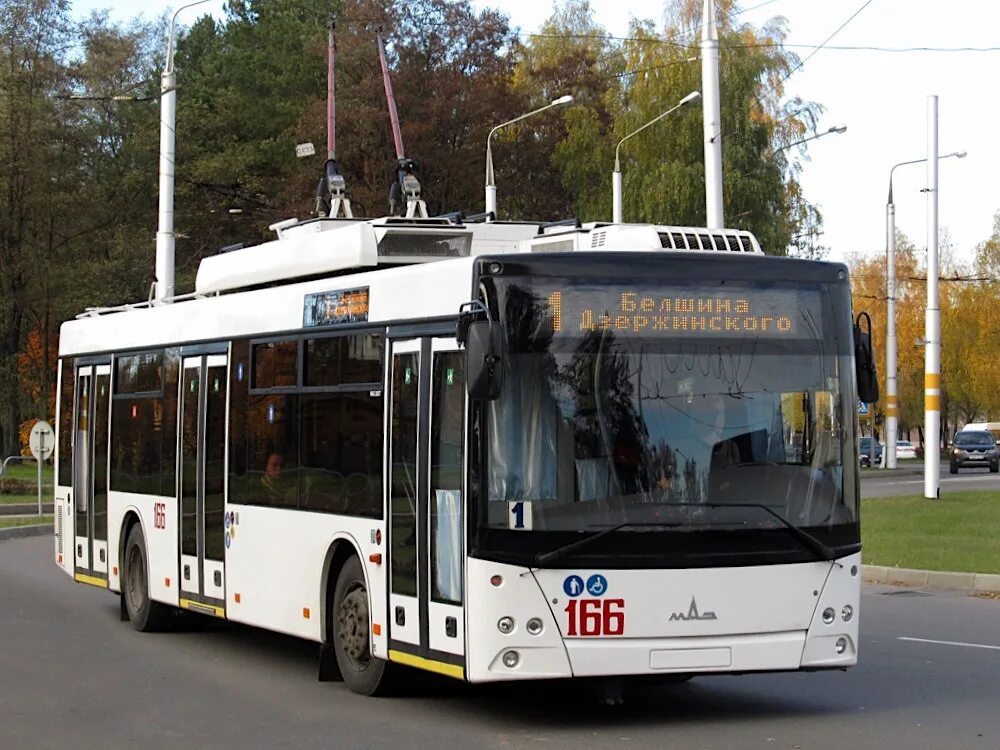 Троллейбус 203. Троллейбус МАЗ 203т. МАЗ 203 троллейбус. Троллейбус МАЗ 203т салон. Новый троллейбус МАЗ 203т.