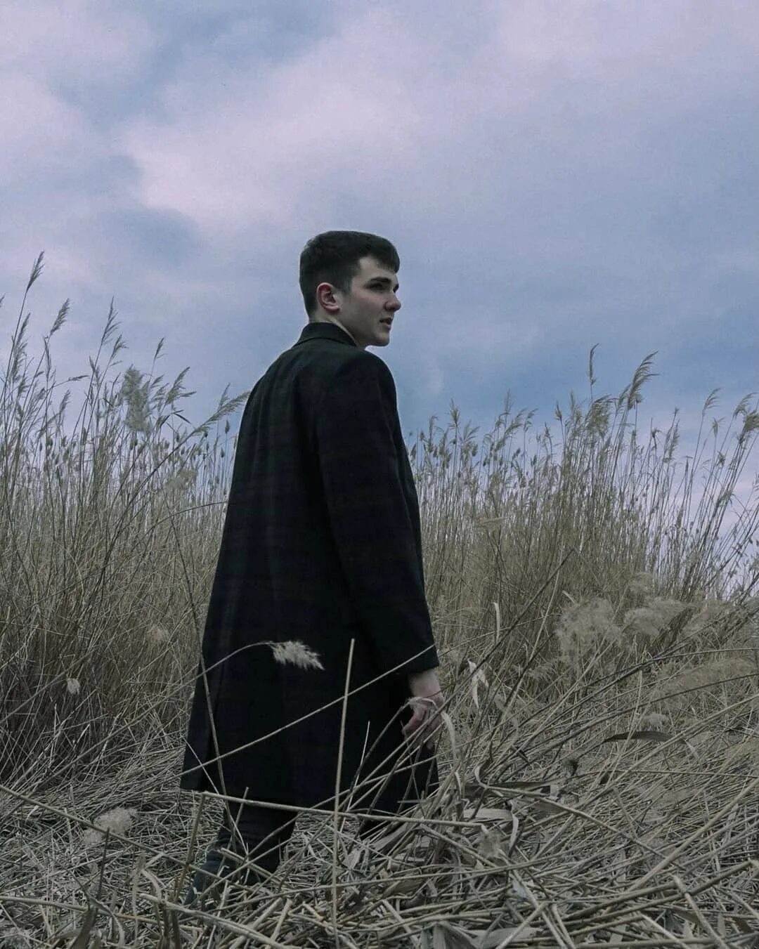 Розовый градиент. Иисус души спаситель ноты. Великое славословие текст. Градиент бог текст. Градиент бог текст.