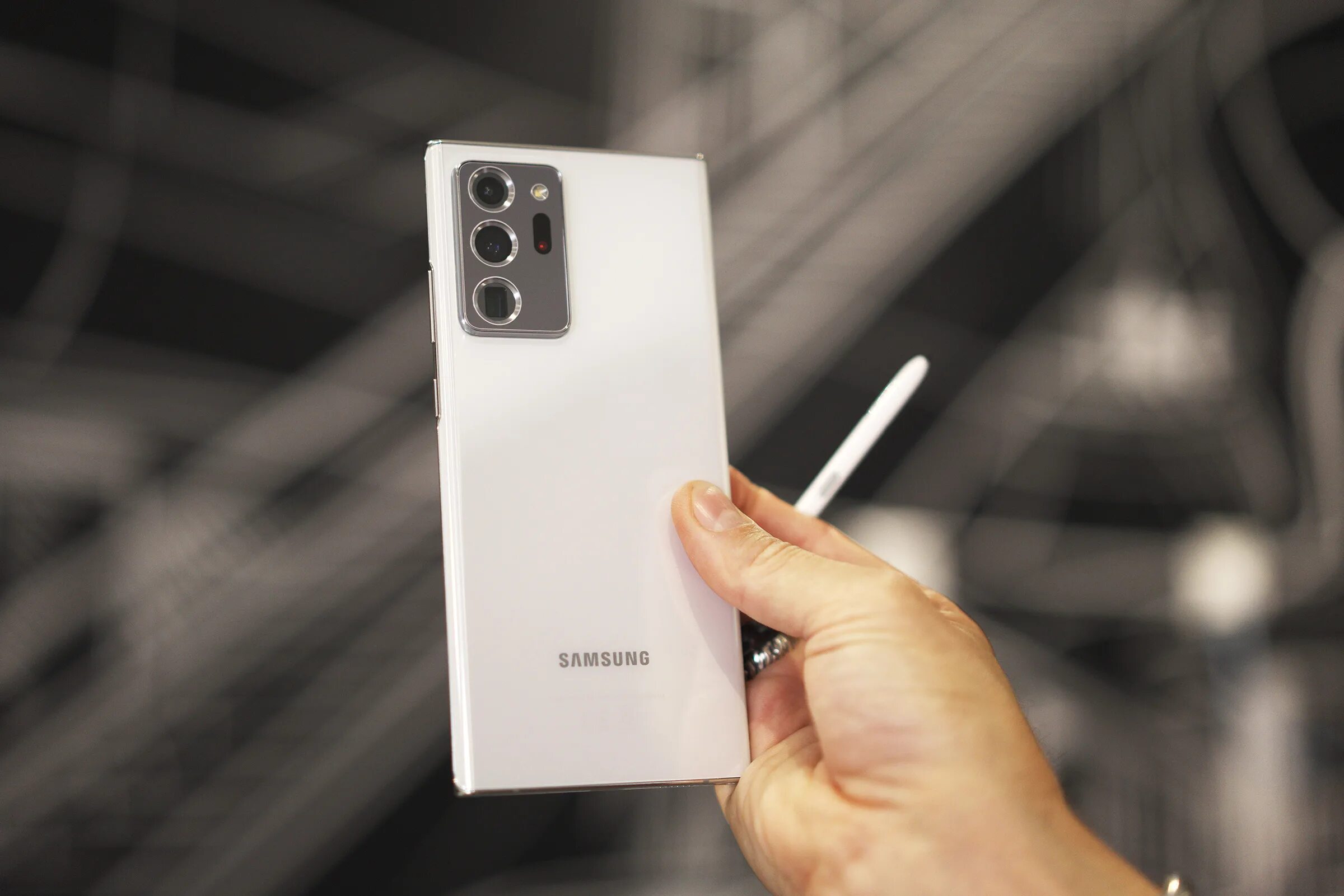 Телефон самсунг нот ультра. Samsung Galaxy Note 20 Ultra. Galaxy Note 20 Ultra белый. Samsung Galaxy Note 20 Ultra 256gb. Samsung Galaxy Note s20 Ultra.