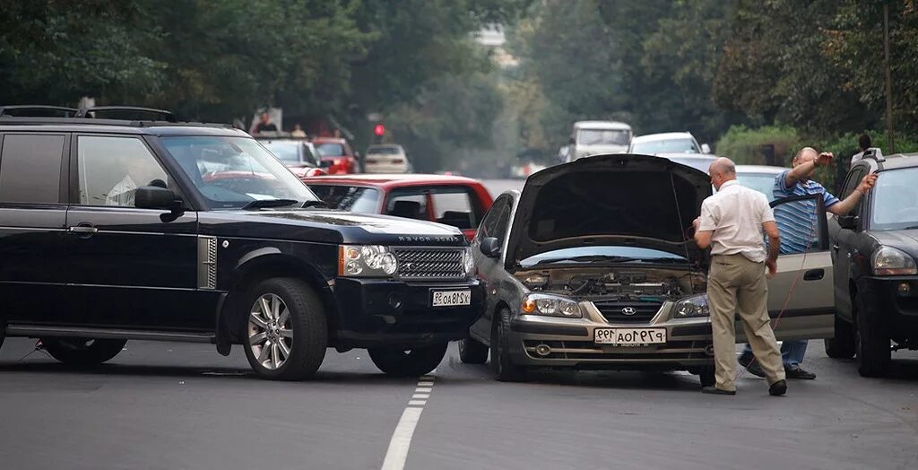 Автоподставы на дорогах. Автоподстава на дороге. Подстава на дороге. ДТП автоподстава.