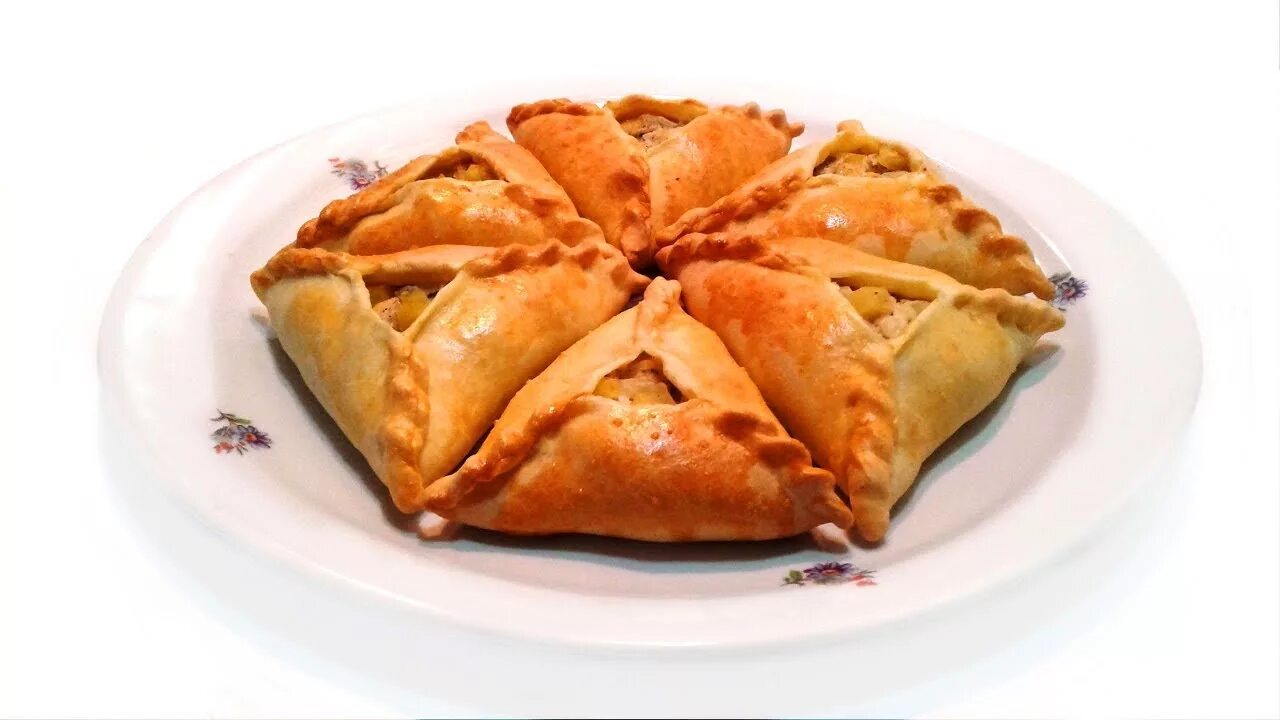 Курники с курицей треугольники фото Просто божественный рецепт курников с курицей и картошкой на дрожжевом тесте Ну