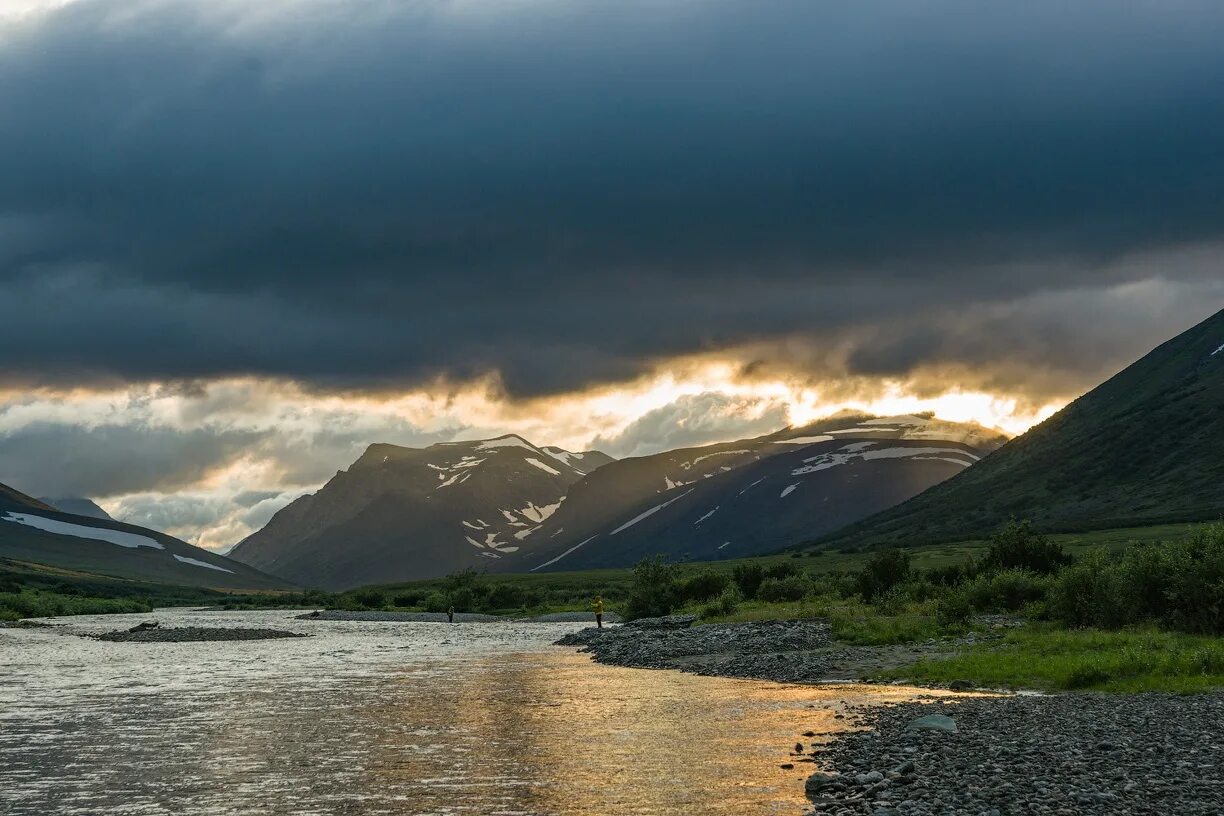 Пейзажи уральских гор. Море уральских гор. Национальный парк югыд ва гора народная. Метеостанция хадата полярный урал. Море уральских гор.