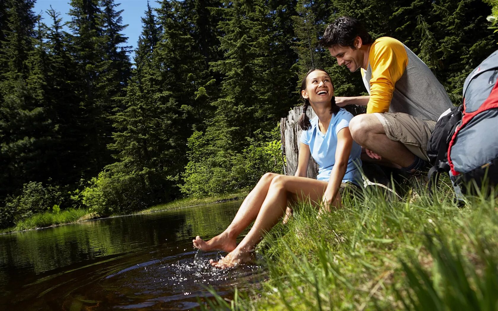 Влюбленные в деревне. Двое на берегу реки. Утешение даниэль герхартц. У реки стояли два человека. Два берега одной реки.