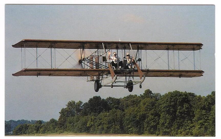 Первый самолет видео. Самолет братьев Райт 1903. Братья Райт первый самолет. Самолет флайер братьев Райт. Первый самолет братьев Райт фото.