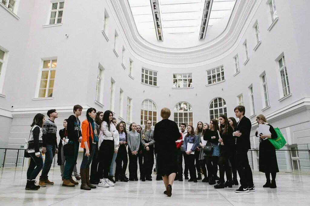 27. Эрмитаж стикер. Эрмитаж мероприятие. Молодежный центр эрмитажа. Молодежный центр государственного эрмитажа.