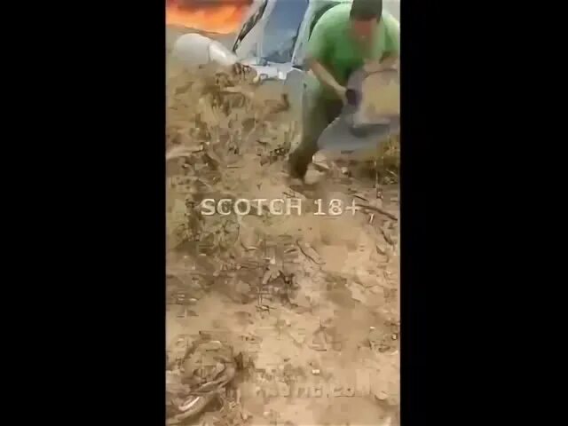 Рискуя жизнью володин спас солдата попавшего