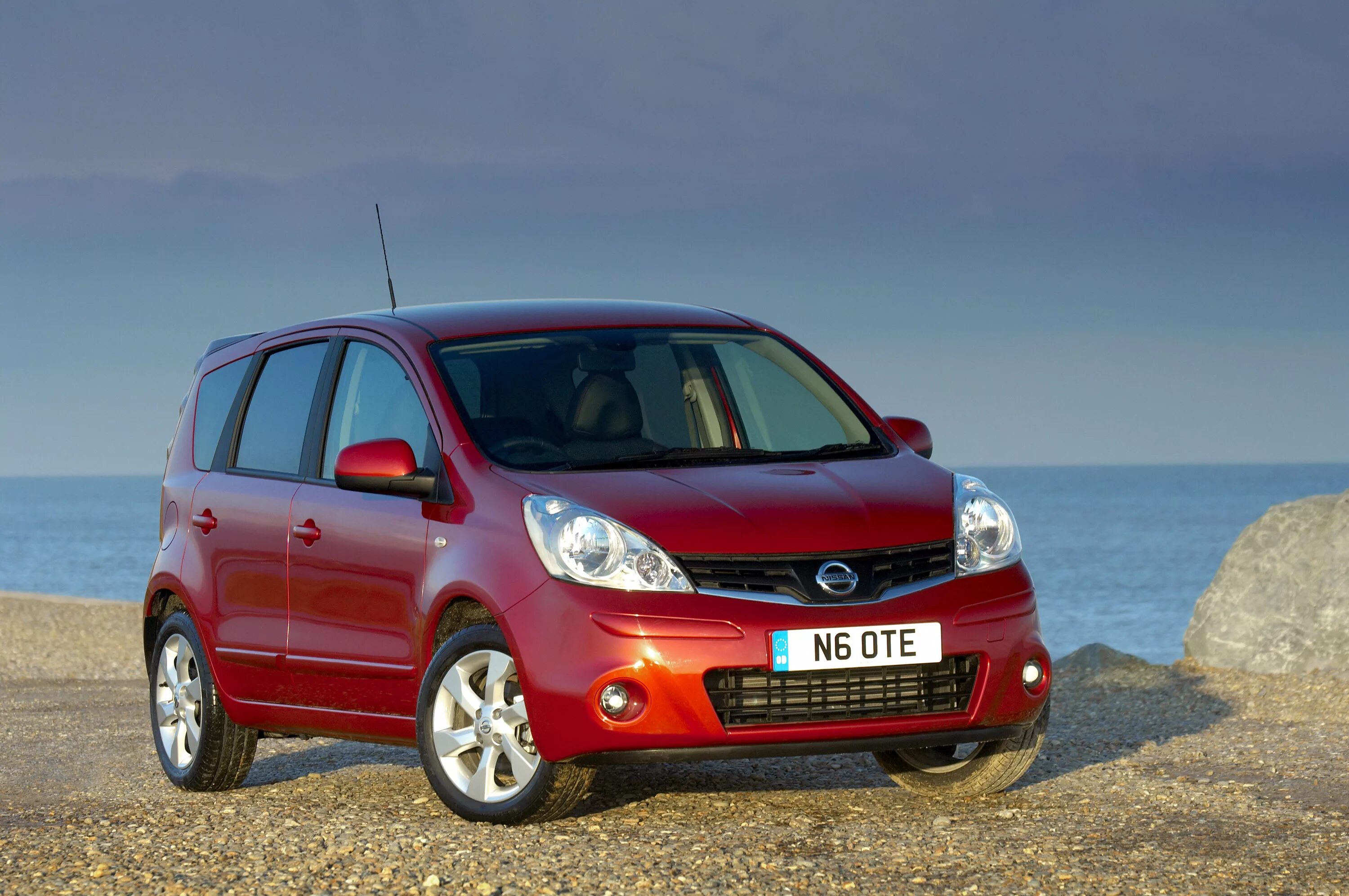 Nissan note e11. Ниссан ноут е11. Nissan Note 11. Японский Ниссан ноут е11. Nissan Note e11 2013.