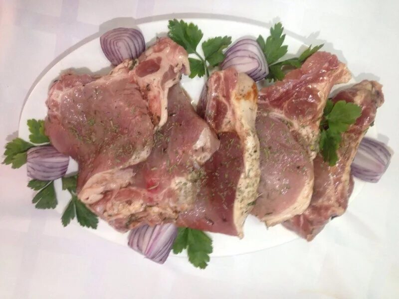Как замариновать корейку свиную. Кавказский чалагач. Как замариновать корейку свиную. Корейка на кости в духовке в фольге. Буженина корейка.