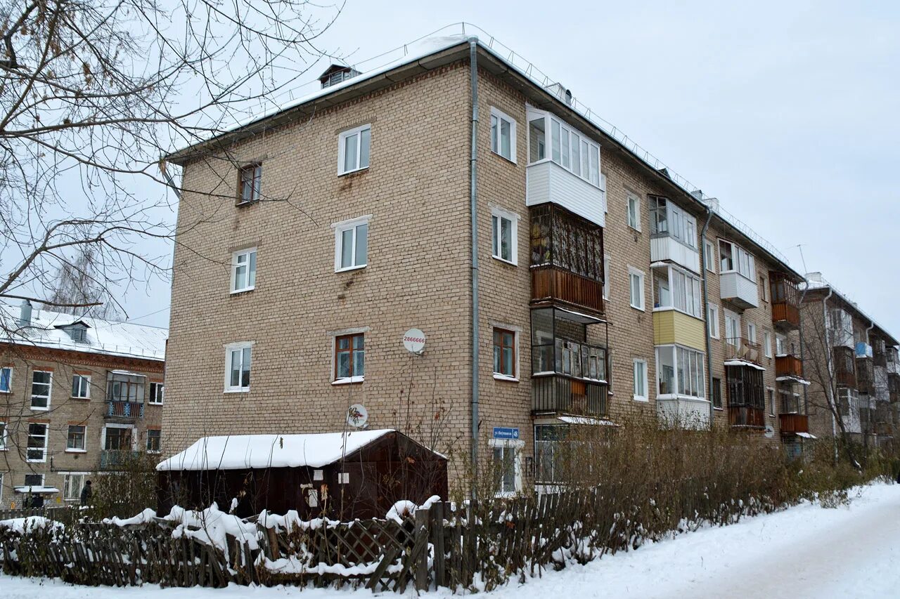 Улица нефтяников пермь. Нефтяников 48. Нефтяников 48. Нефтяников 34 а пермь. Усинск нефтяников дом 30.