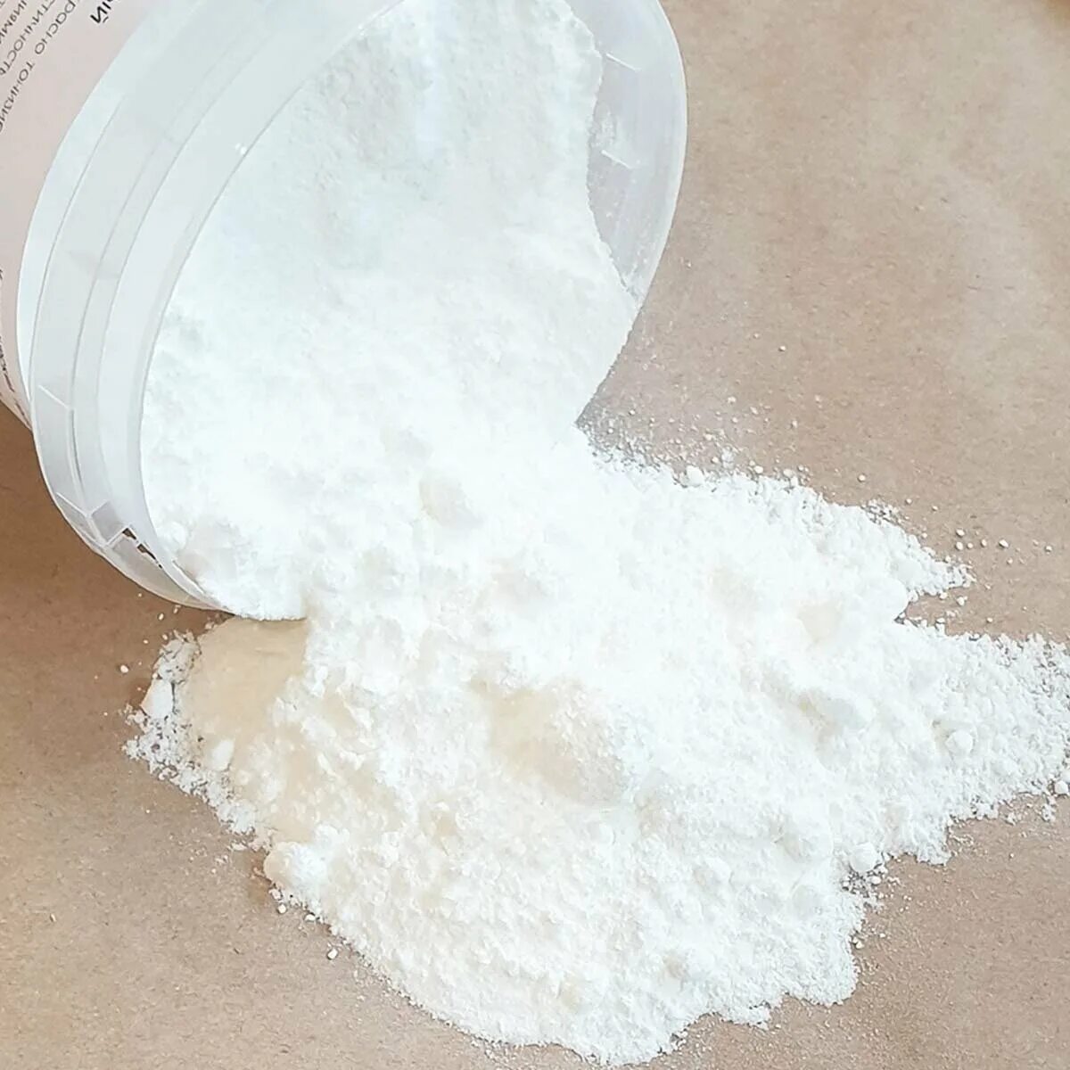 Кофеин безводный. Чистый кофеин в порошке. Кофеин порошок. Порошкообразное вещество. Игольчатый порошок.