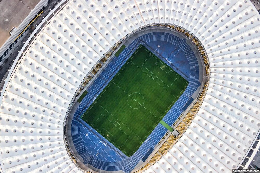 Стадион сверху. НСК Олимпийский Киев. Стадион вид сверху. Олимпийский стадион вид сверху. Футбольный стадион вид сверху.