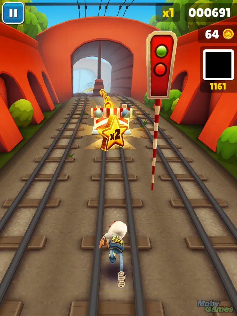 Игра subway surf. Игра бегалки subway surfers. Subway surfers 2021. Игра сабвей сёрф 2012. Игровой аппарат сабвей серферс.