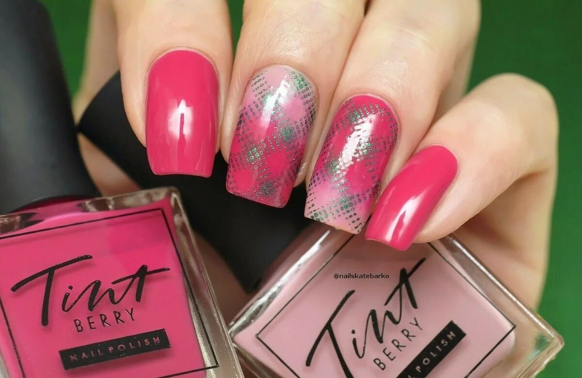 Tintberry nail polish. Красный лак для ногтей. Tintberry лак. Тинт берри лаки. Tintberry nail polish тайра.