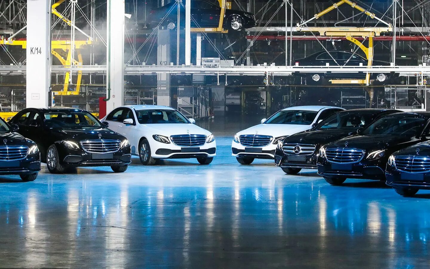 Производители автомобилей 2023. Завод Mercedes Benz в Германии. Автомобильный завод Мерседес в Германии. Mercedes-AMG автомобилестроительные компании Германии. Завод Mercedes-Benz Manufacturing Rus.