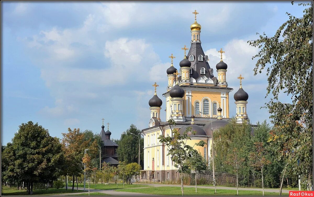 православие в жулебино. храм в жулебино. храм сретения в жулебино. москвы. москвы.