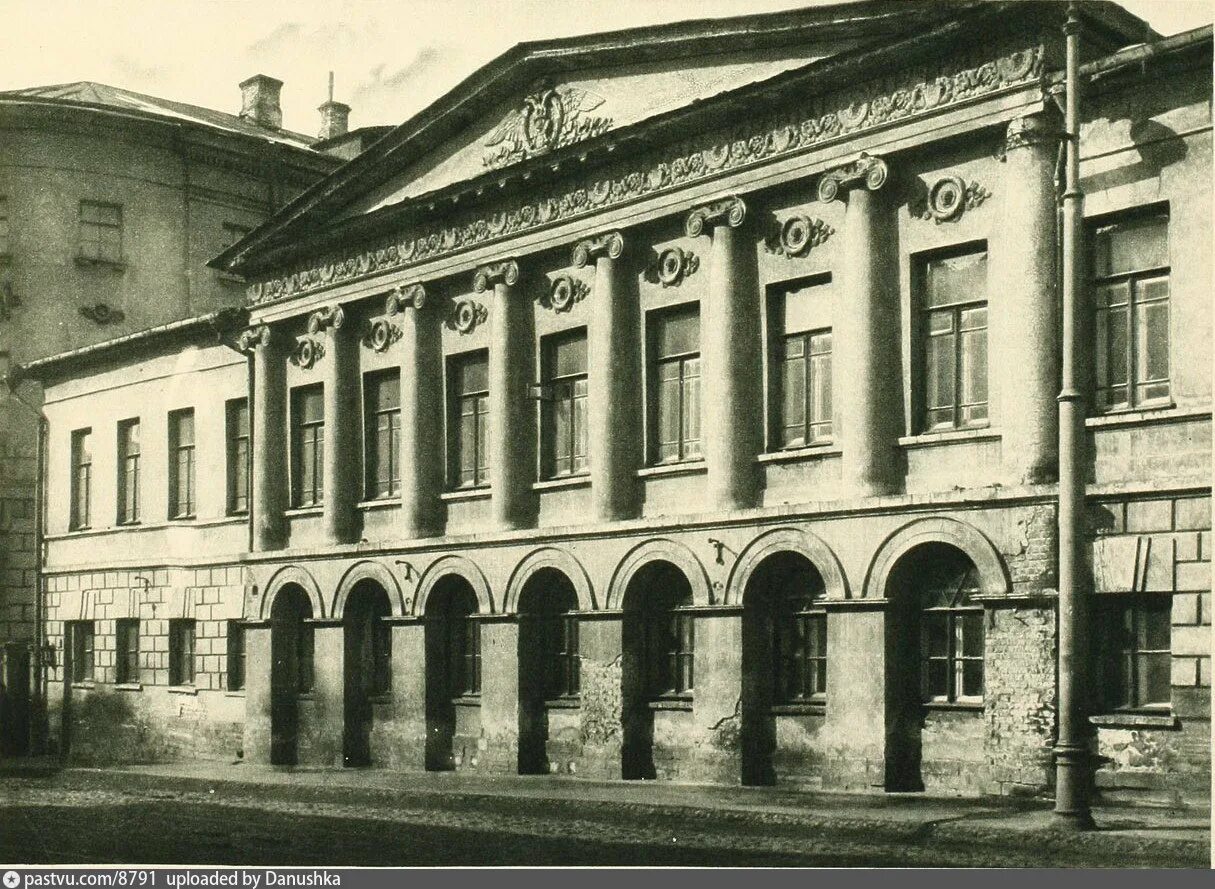 Какой самый старый университет. Московский университет 1907. старое здание университета в москве. московский университет старое здание 19 век. московский университет 1900.