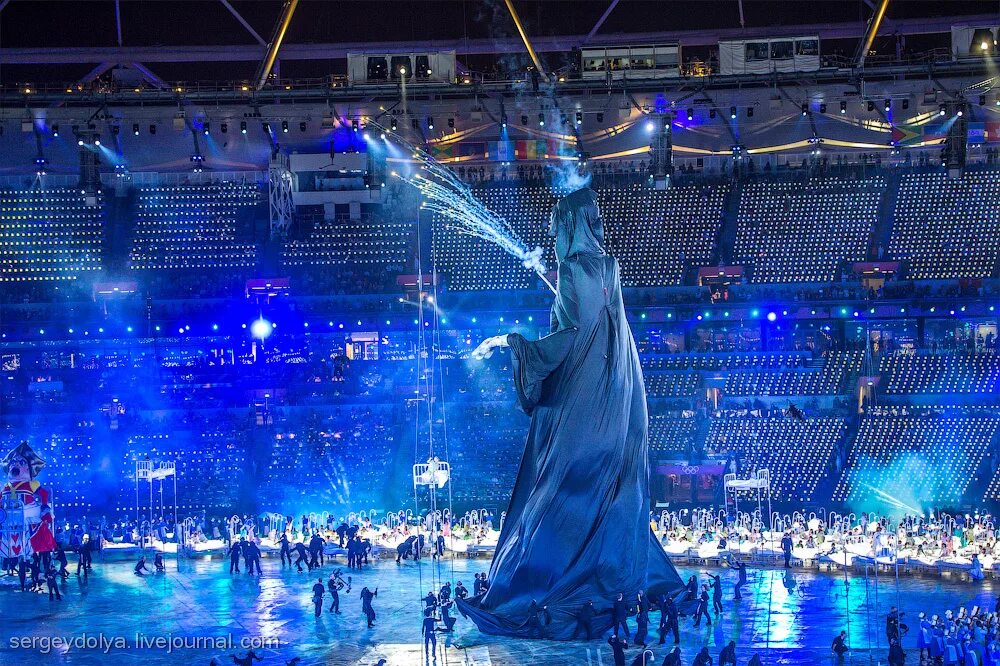 олимпийский год 2012. открытие олимпиады 2012 queen. олимпийские игры в лондоне 2012. олимпийский год 2012. олимпийский год 2012.