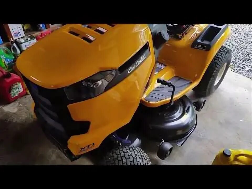 Cub cadet масло. Cub cadet xt3 аккумулятор. cub cadet xt1 or106. воздушный фильтр куб кадет. csv 050 cub cadet и какое масло заливать.