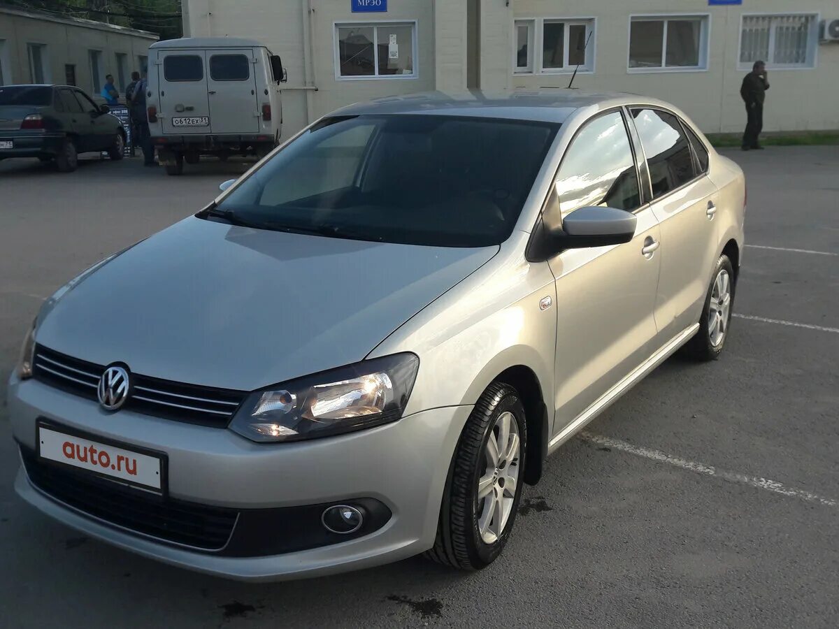 Фольксваген поло 2012 года купить. Фольксваген поло 2012 года. Volkswagen Polo 2012 серый. Volkswagen Polo 2012 серебристая. Volkswagen Polo 1.6 МТ 2012.