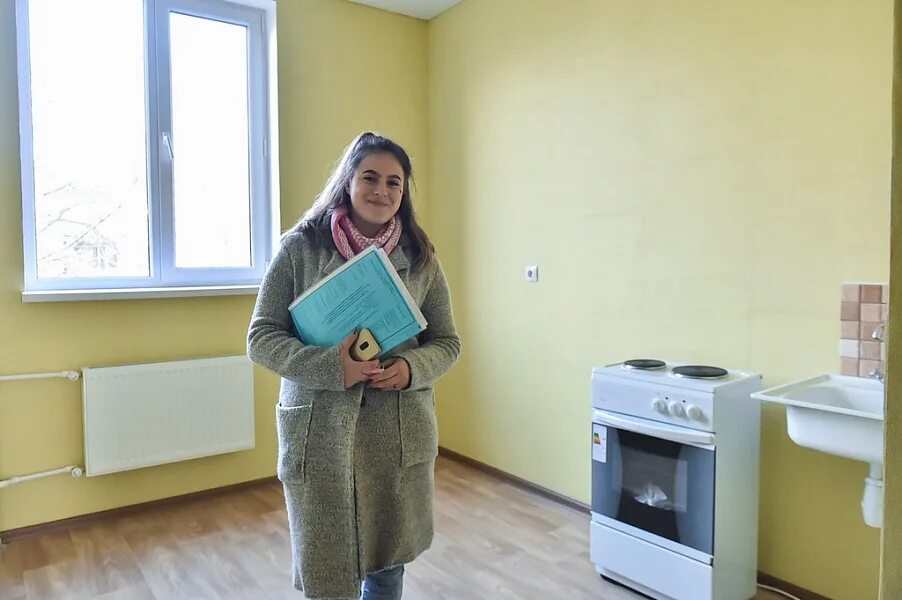 Как сироте получить квартиру от государства