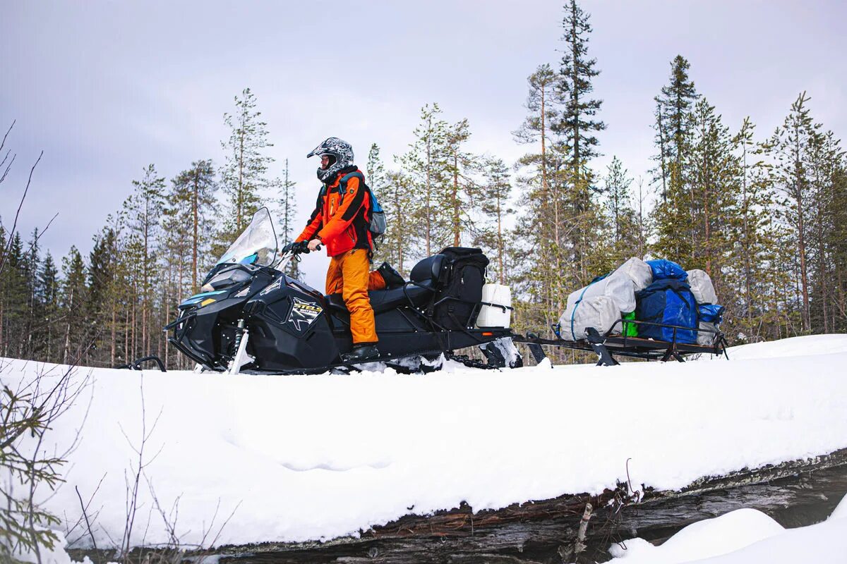 Заморозки новый год. Тур на антарктиду на новый год. Тойота хайлюкс 2020. Предновогодний парк фото. Образцов.