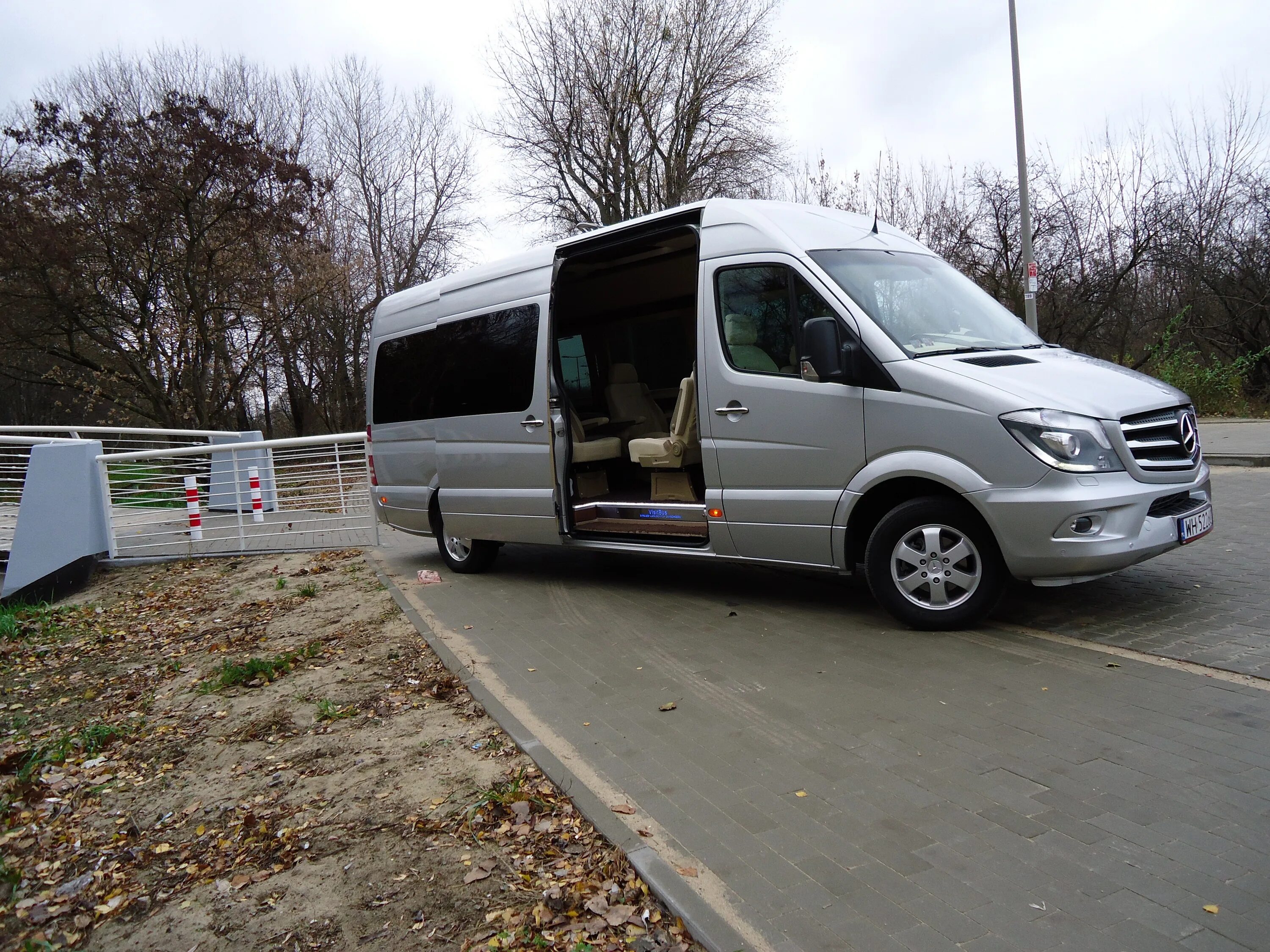 Купить мерседес спринтер новый. Мерседес Спринтер 901 пассажирский. Mercedes Benz Sprinter 516. Мерседес Спринтер 916. Mercedes Sprinter 319 2022.