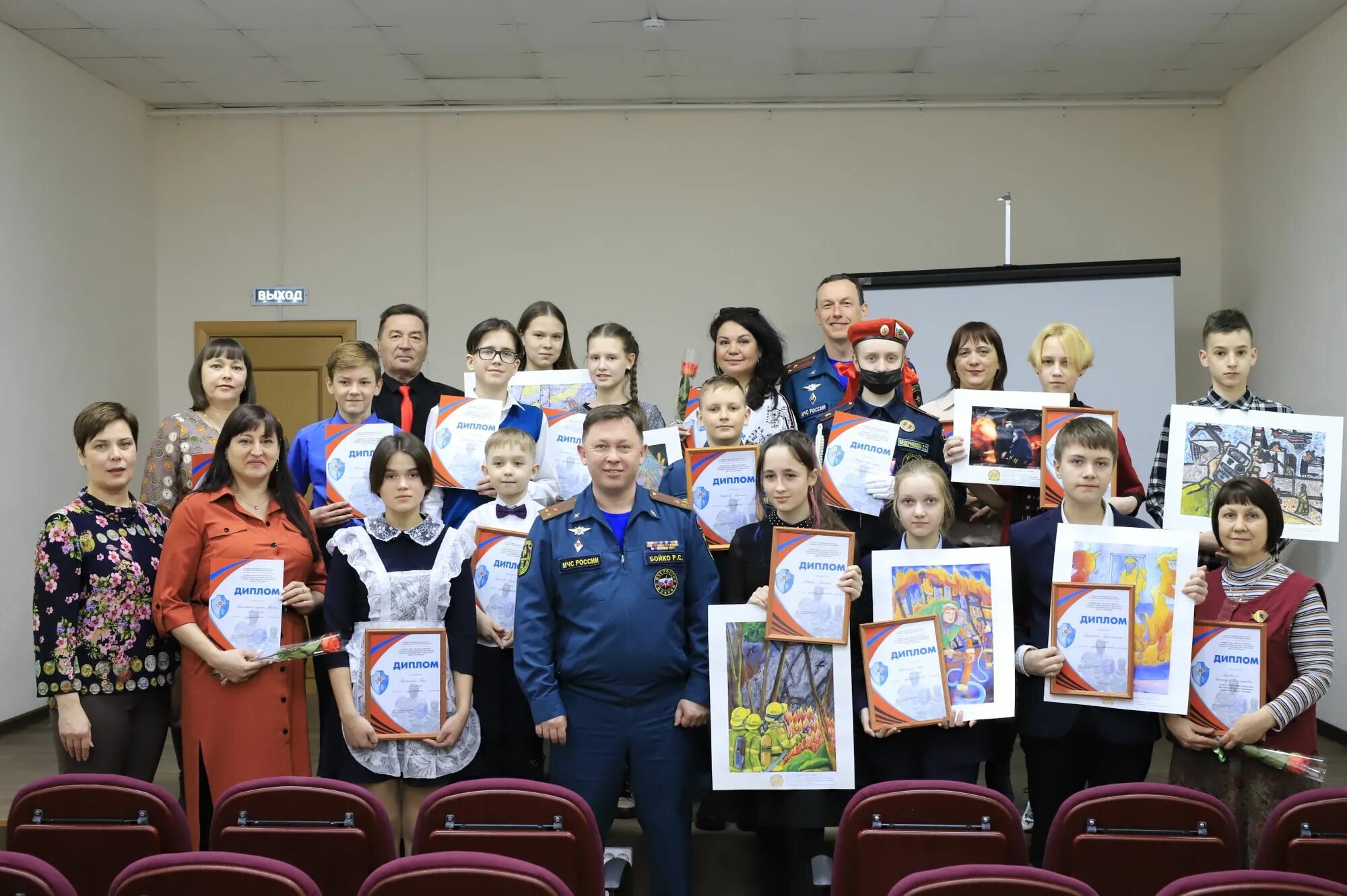 Звезда спасения 2024 конкурс мчс. Мчс россии мужество честь спасение. Работы на конкурс звезда спасения. Звезда спасения 2022. Звезда спасения мчс.