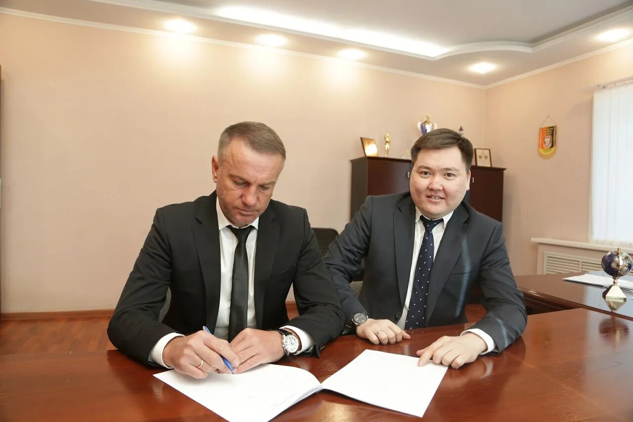 Горкомтранс. Исаев айбек назарбаевич. Тойбас директор. Абельдинов нуржан. Мама акулич.