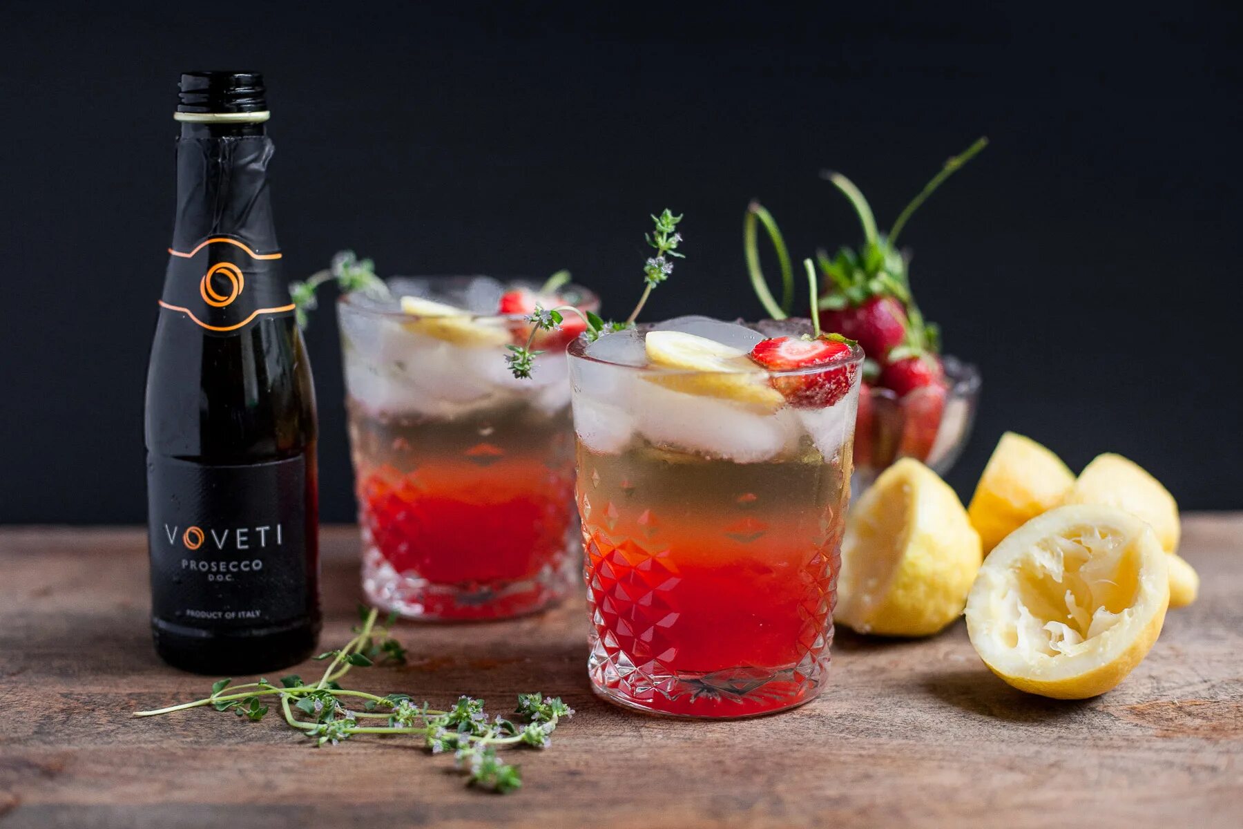 С чем пьют просекко коктейль. Просекко коктейли с просекко. Просекко джин коктейль. Коктейль с просекко. Коктейль (напиток).