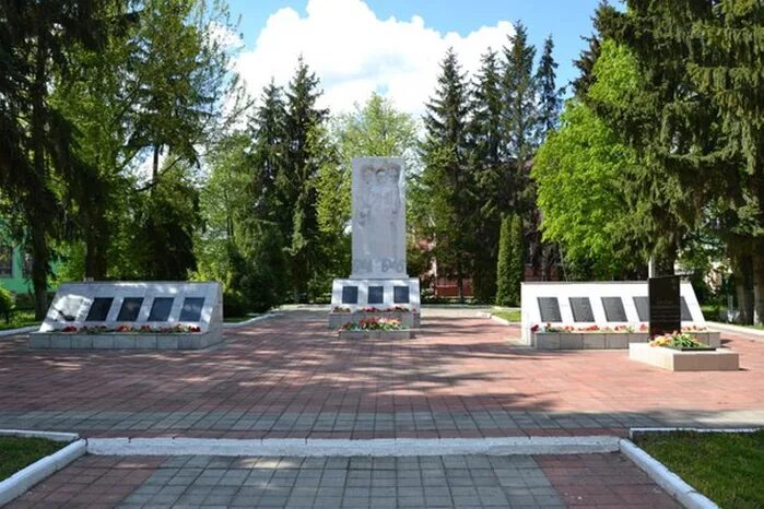 Орловская обл дмитровск. Площадь города Дмитровска Орловской области. Достопримечательности города Дмитровск Орловский. Дмитровск Орловская область площадь. Площадь в Дмитровске Орловском на.