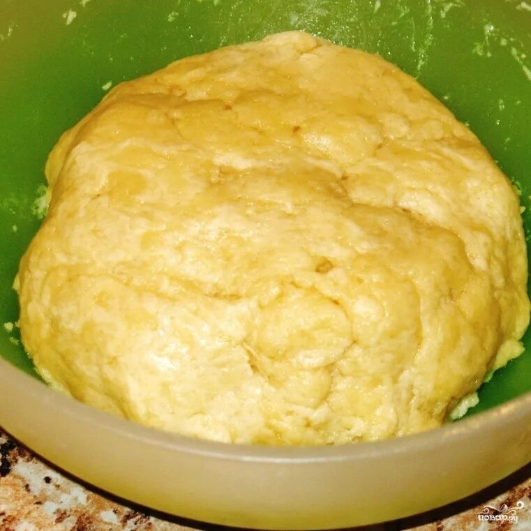 Пюре в тесто. Шарлотка с яблочным пюре. картофельное пюре для пирога. тесто из картофельного пюре. пирожки с яблочным пюре.