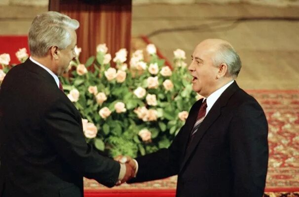 Введен пост президента ссср год. Ельцин инаугурация 1993. Инаугурация Горбачева 1990. Ельцин 1991.