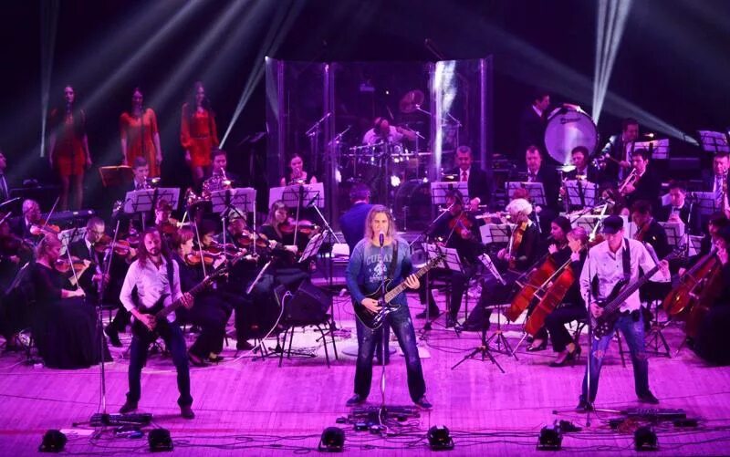 Рок группы оркестр. Рок концерт с симфоническим оркестром. Sympho Rock Orchestra. Концерт симфонический рок в Краснодаре. Рок группы концерты с симфоническим оркестром.