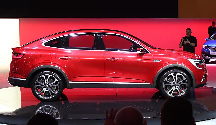 Рено аркана в автосалоне. Рено аркана 2 цветная. Renault arkana 2019. Renault arkana 2019. Рено премьера.