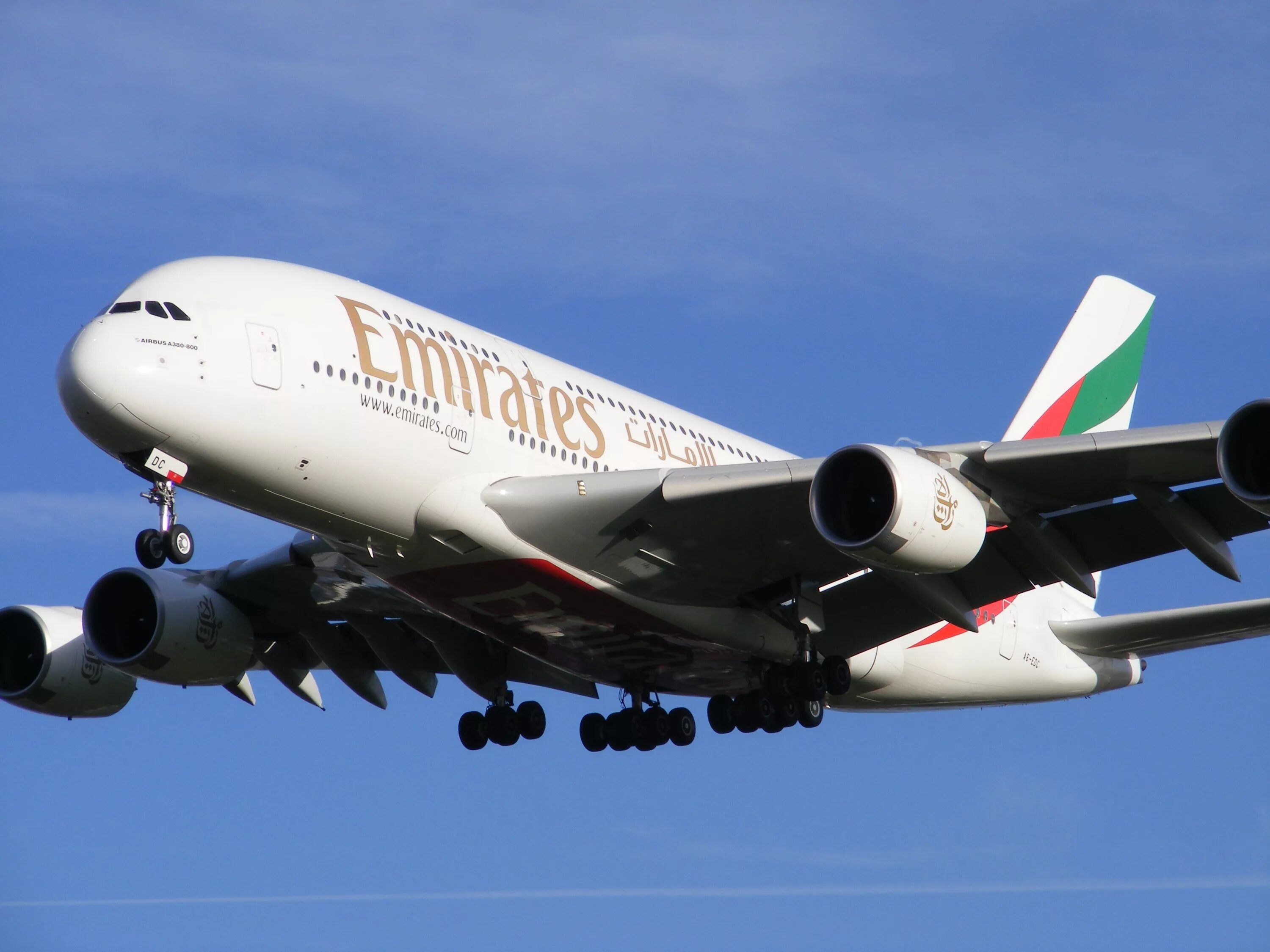 Airbus a380. А380-800 Эмирейтс. А380-800. A380 Emirates. А380 и а319.