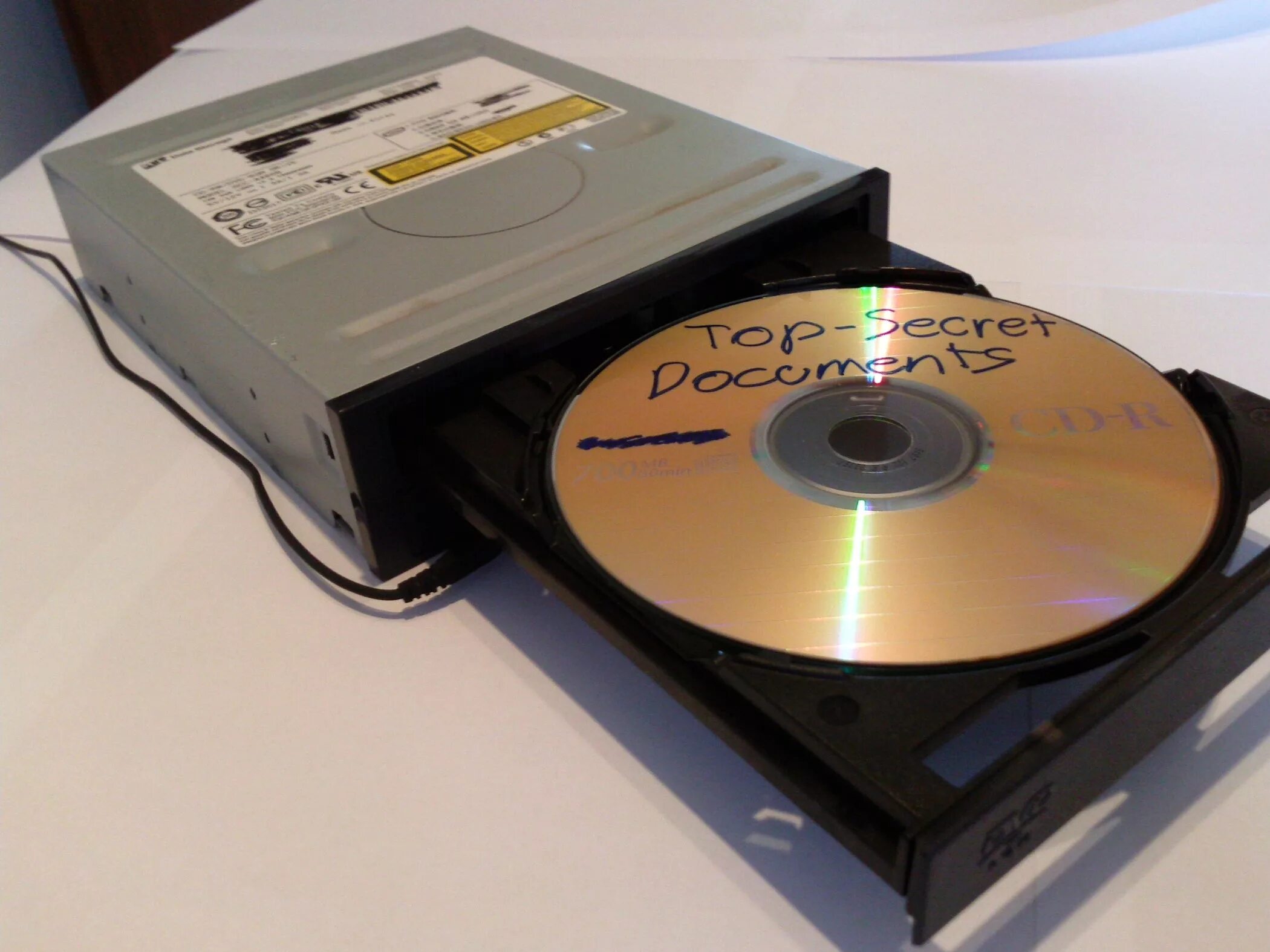 Cds драйвер. HDD CD-ROM DVD-ROM. CD привод 1990. Дисковод fbt6. Дисковод для компакт дисков.