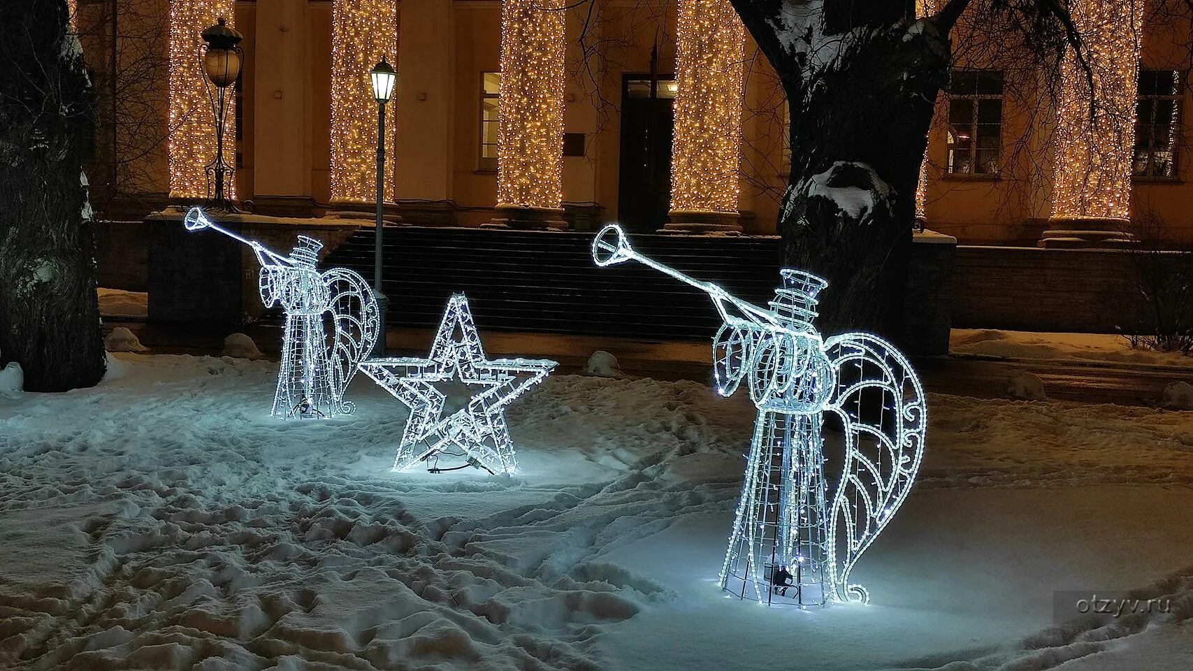 Новый год в россии. Фестиваль путешествие в рождество в москве ярмарка. Красная площадь новый год. Фестиваль путешествие в рождество 2022 в москве. Новый год красивые места.