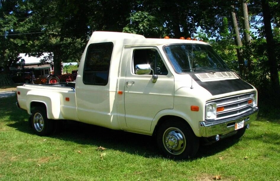 Фургон пикапер. Chevy van Pickup. Американские вэны. Додж грузовой фургон. Пикап или фургон.