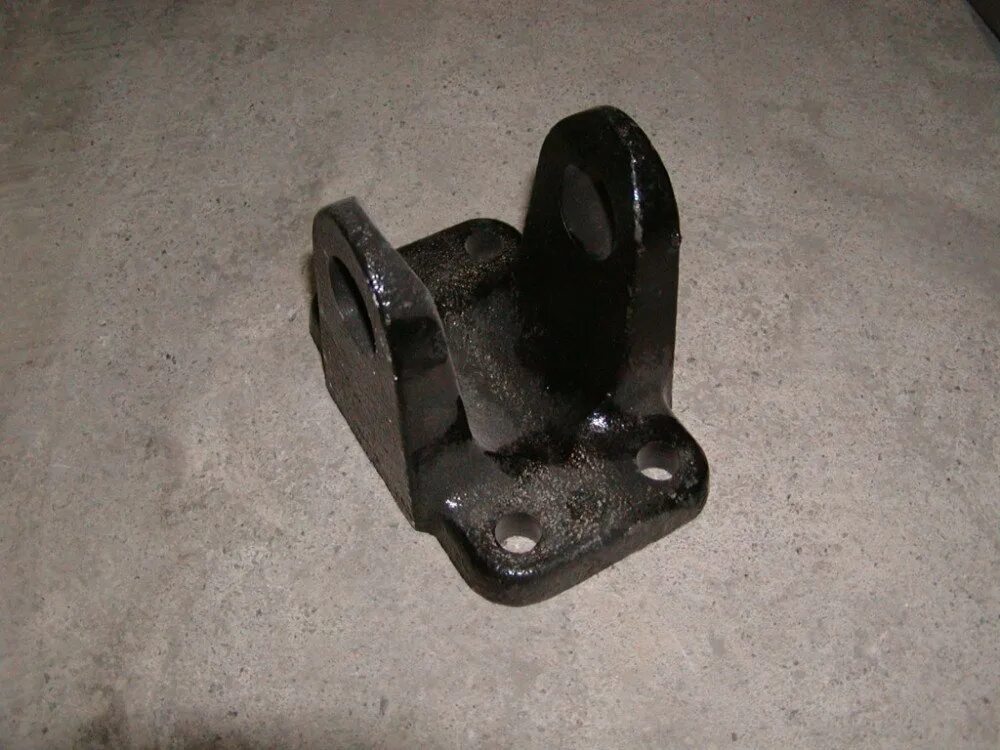 Вилка буксирная нефаз. Вилка буксирная. Вилка буксировочная камаз 43118 евро. Вилка буксирная камаз 5490. Вилка буксирная газ 3309.