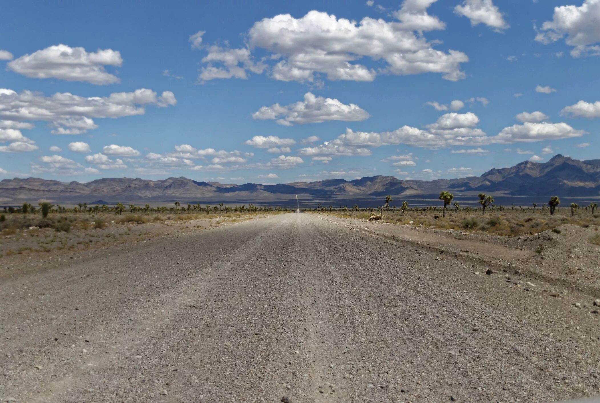 Area near. Зона 51. Озеро Грум Лейк. Озеро Грум Лейк фото. Сухое озеро Грум Лейк.