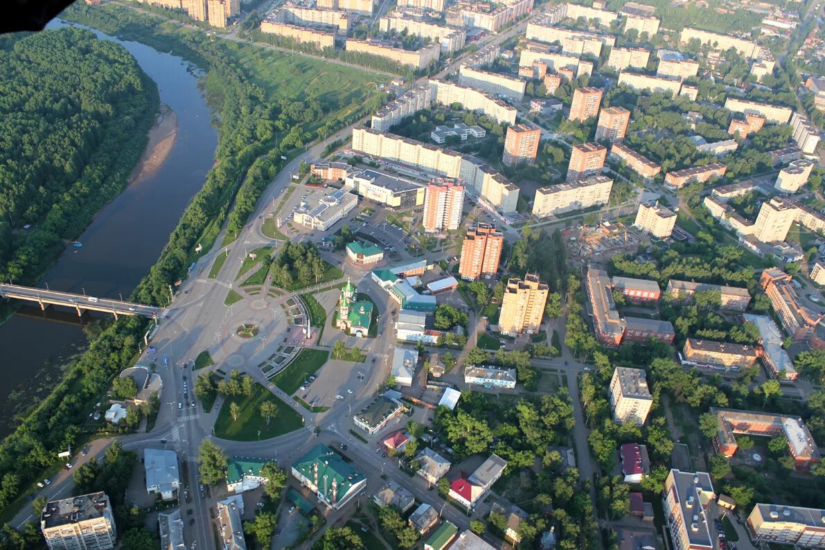 Глазов найдено. Глазов удмуртская республика. площадь свободы глазов. площадь свободы глазов сверху. глазов левобережье.