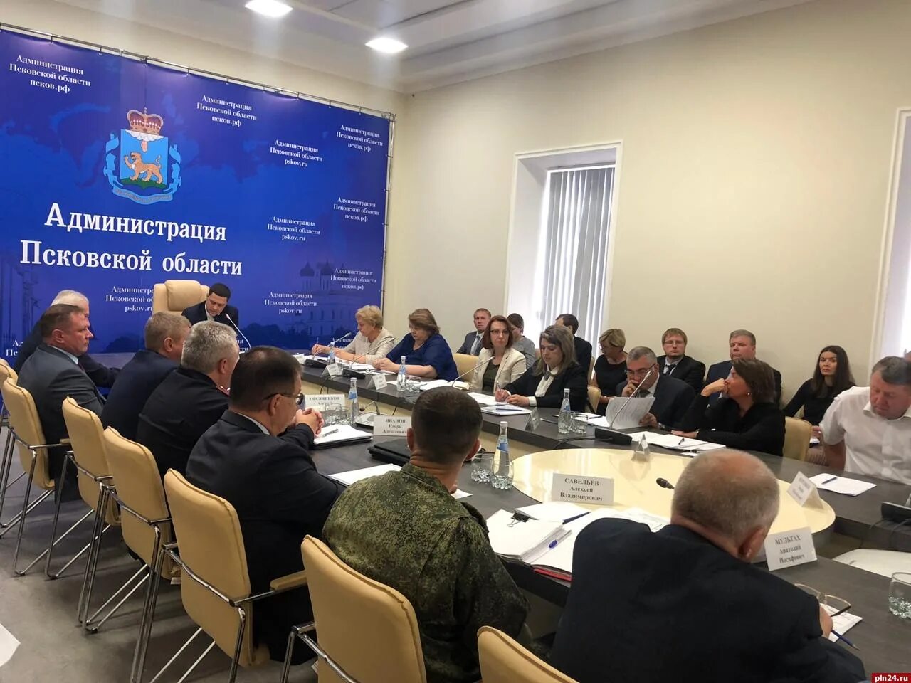 Сегодняшний псков. Псковский кремль 18 января. Псков фото. Псковичи. Псковские десантники погибшие.