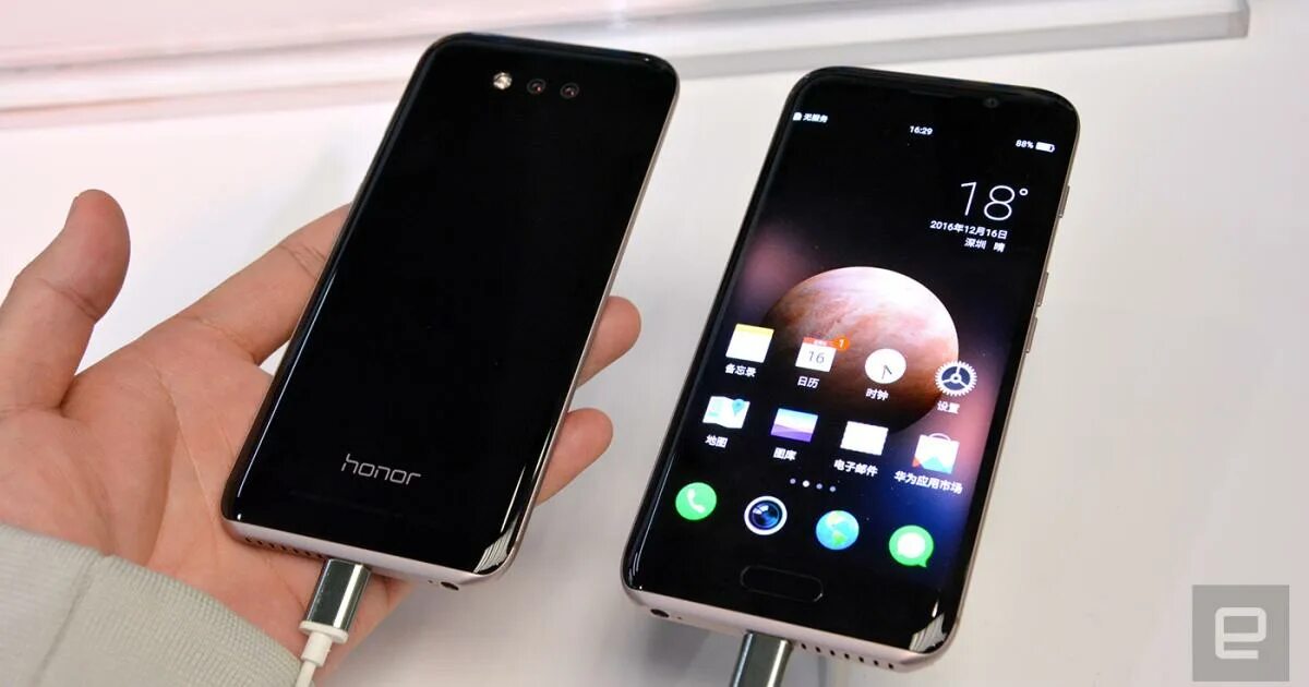 Honor magic 512. Хонор Мэджик. Honor Magic телефон. Honor Magic 1 смартфон. Хонор Магик 2.