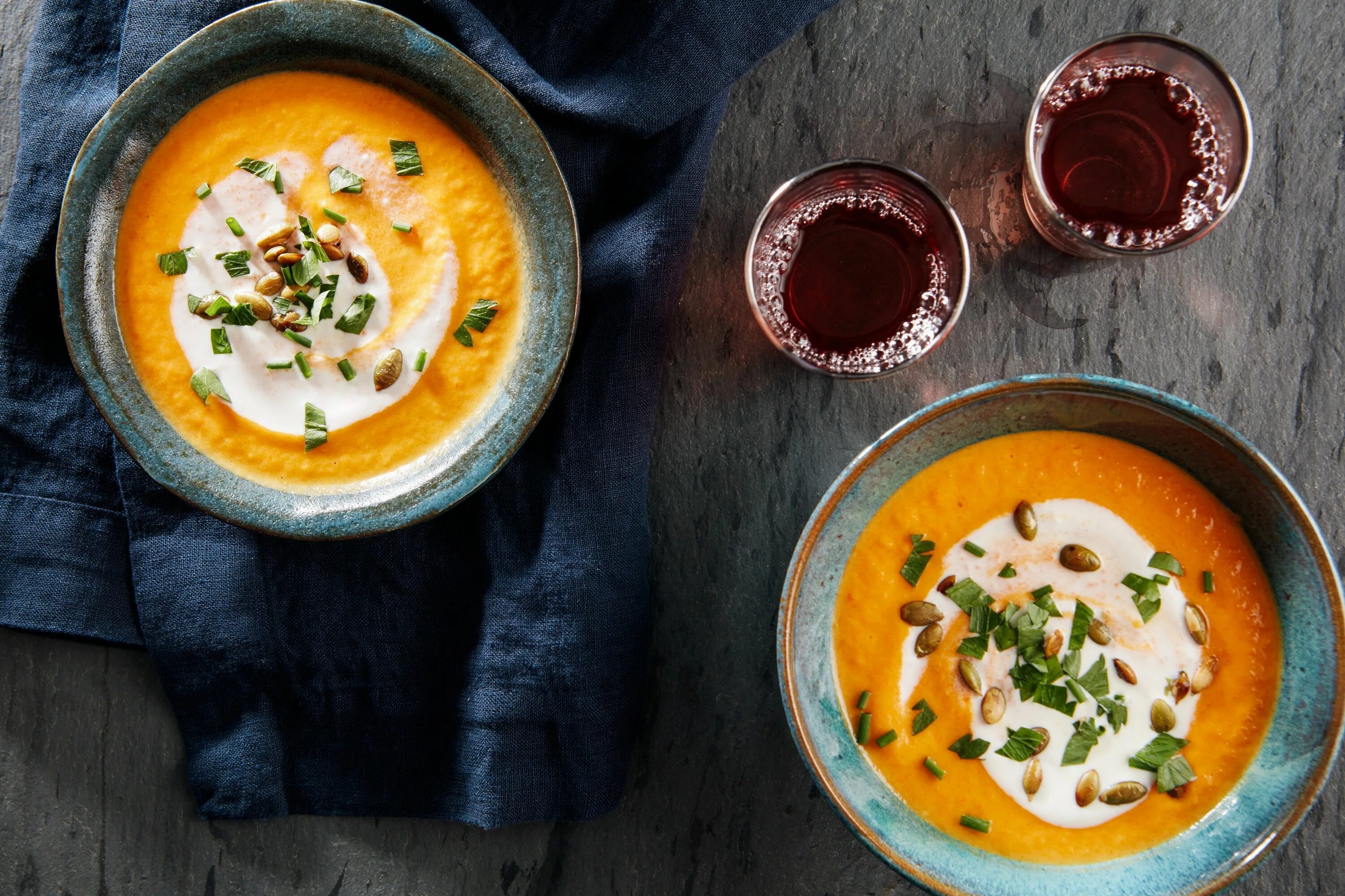 Soup go. Морковный крем суп. Пюре из тыквы в баночке. Тыквенное суфле фуд фото.