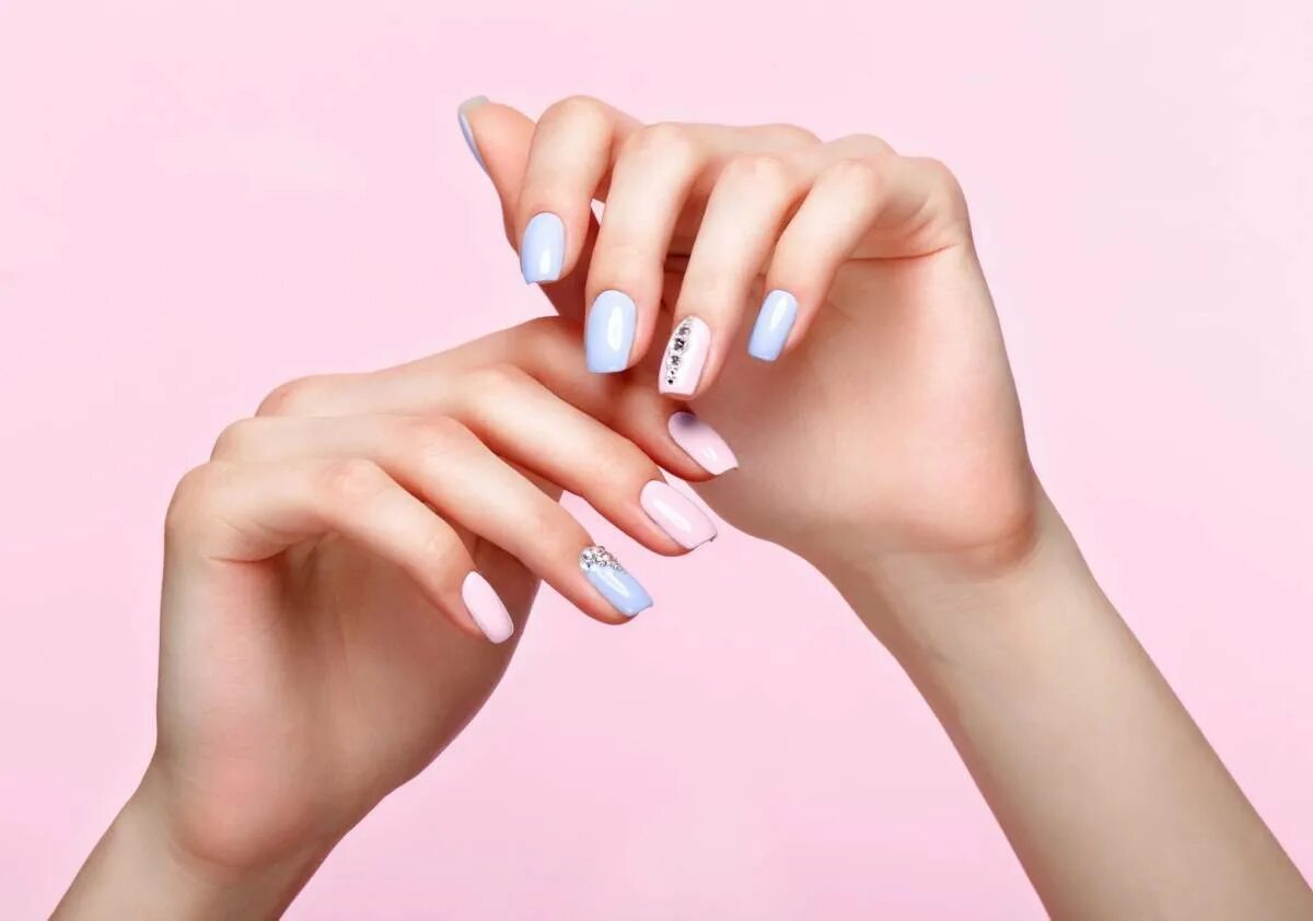 Классический маникюр. Ногти снились. Наращивание ногтей реклама. Ногти на шелковом фоне. Ксения куприкова ногти.